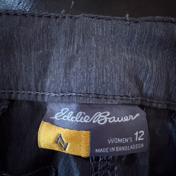 Eddie Bauer Charcoal Women’s Flat Front Shorts - Picture 3 of 5